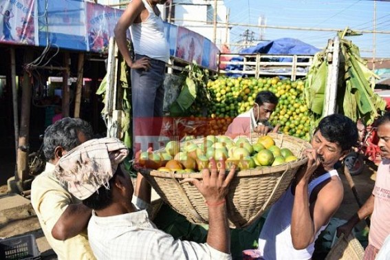 4 oranges are sold at minimum Rs. 100 in Tripura